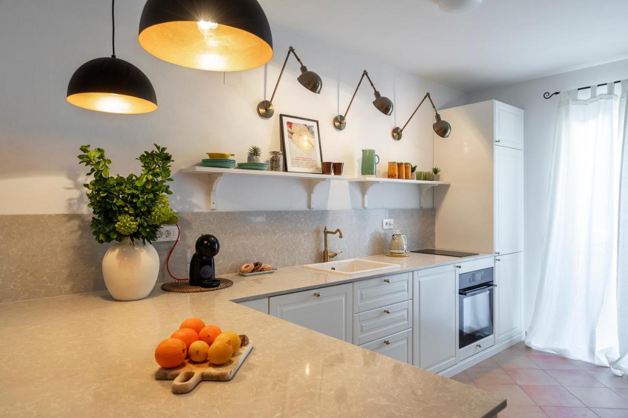 Apartman Luri Sutivan ภายนอก รูปภาพ