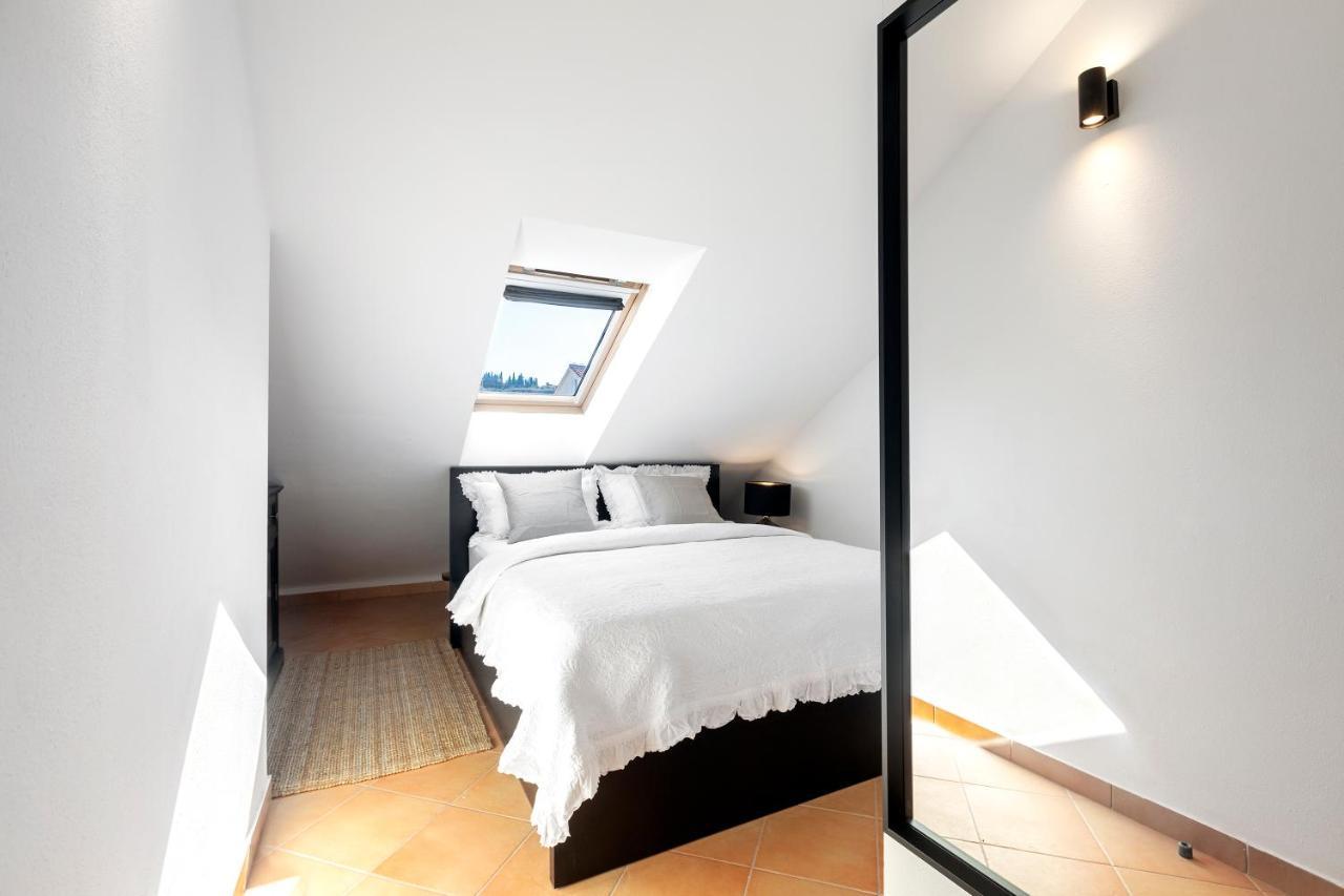 Apartman Luri Sutivan ภายนอก รูปภาพ